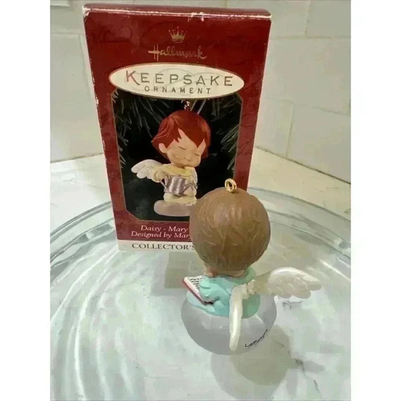1993 Hallmark Keepsake Christmas Holiday Ornament MARYS ANGELS JOY 6TH IN SERIES - Picture 5 of 9
